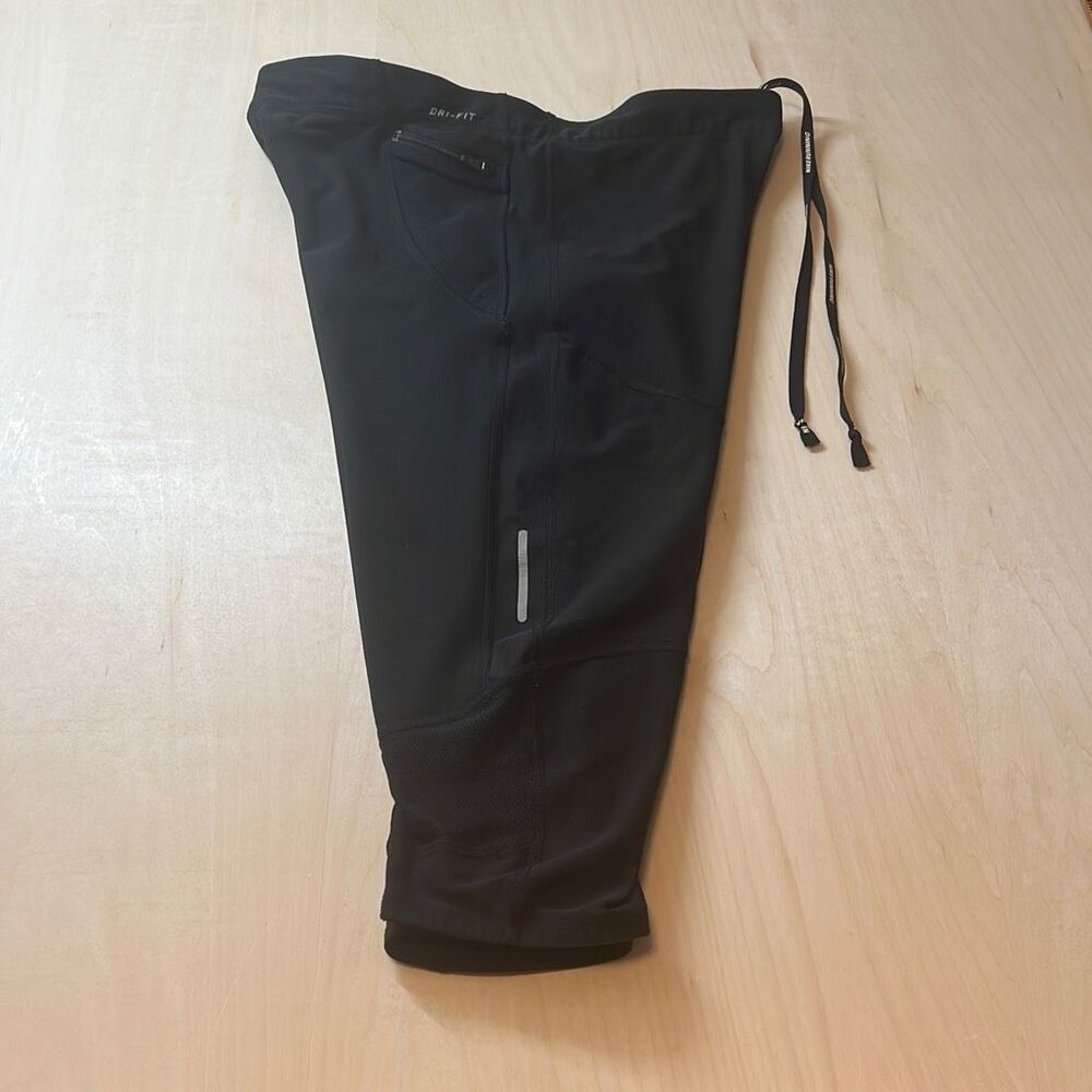 Nike Leggings Women's M Black Capri Swoosh Logo Dri-Fit